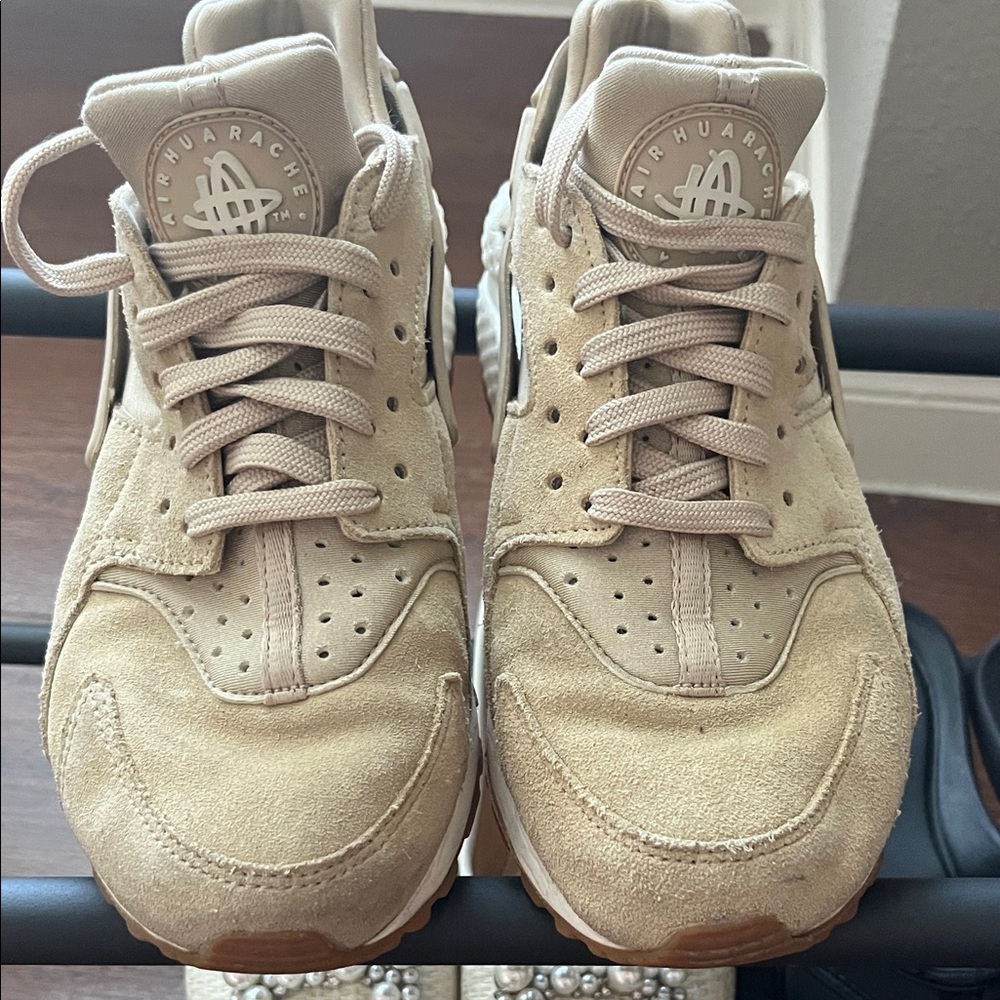 Nike Huarache Men's Beige Sneakers